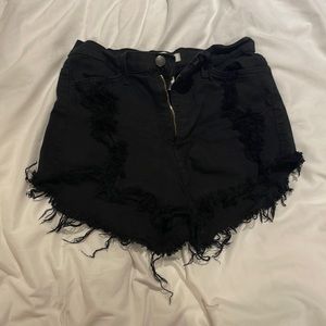 VIBRANT MIU black denim distressed shorts size M